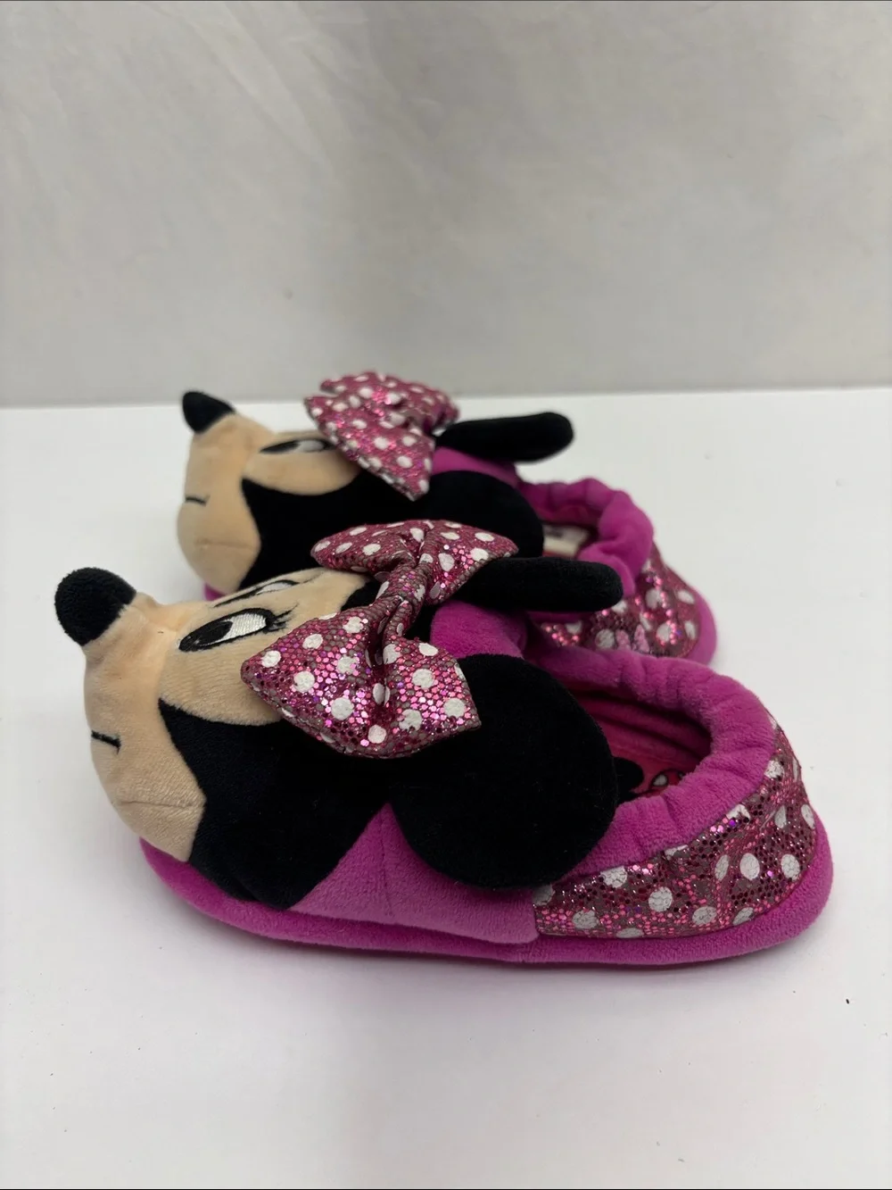 Disney Minnie Mouse Plush Pink Bow Kids Slippers, SZ 7-8 toddler girl, box 73